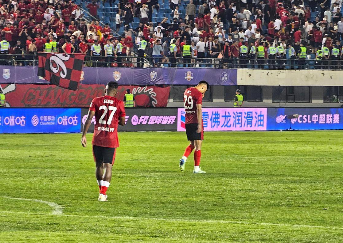 利用球队的 利用球队的